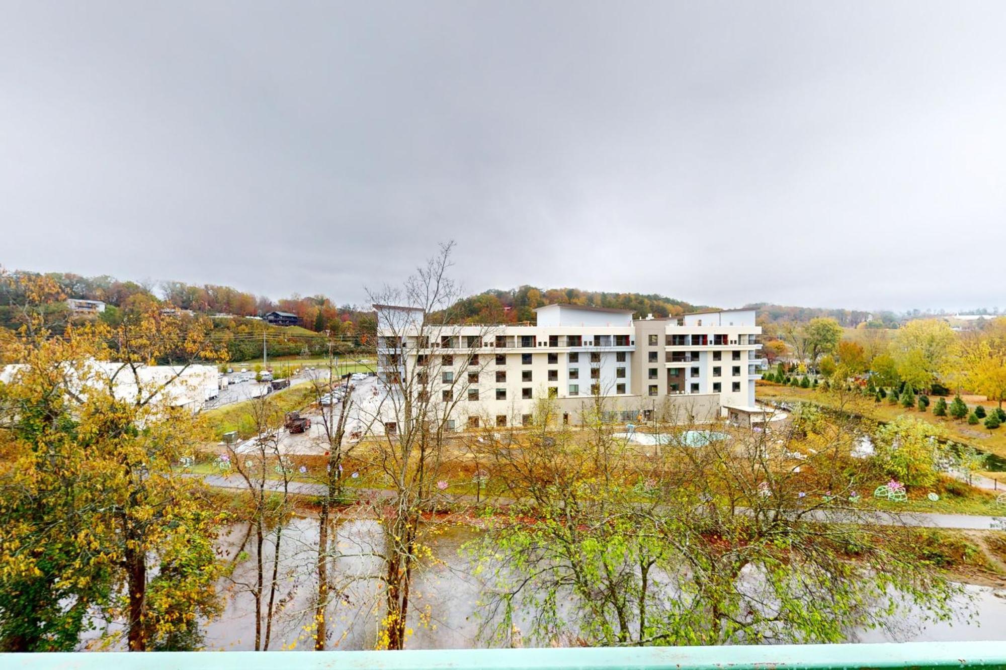 Paradise Pigeon Forge